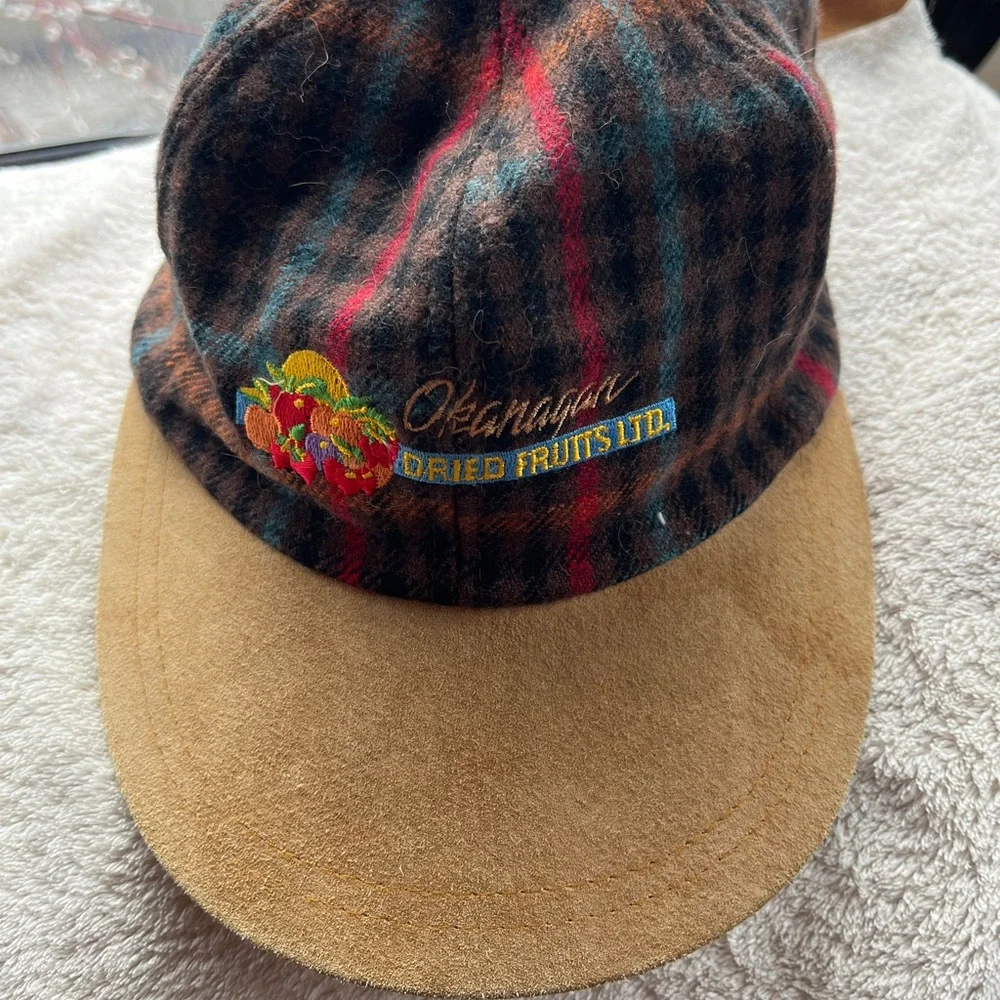 Vintage Wool Plaid Cap with Tan Suede Brim - Picture 2 of 9